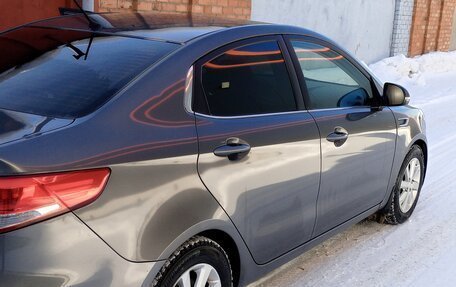 KIA Rio III рестайлинг, 2015 год, 1 000 000 рублей, 9 фотография