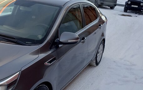 KIA Rio III рестайлинг, 2015 год, 1 000 000 рублей, 5 фотография