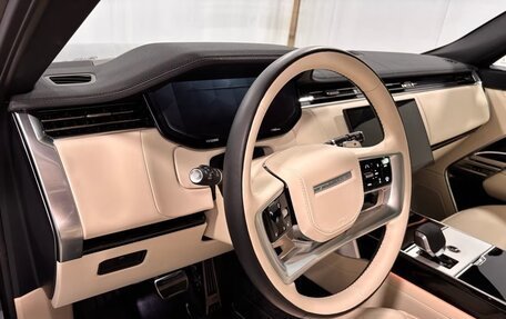 Land Rover Range Rover IV рестайлинг, 2024 год, 15 390 000 рублей, 10 фотография