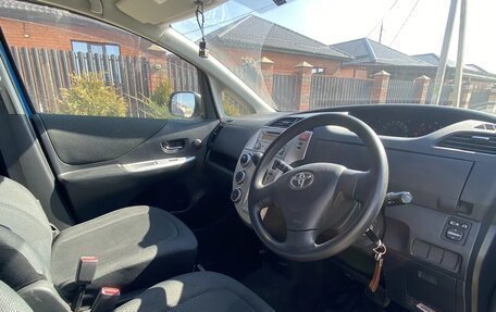 Toyota Ractis I, 2009 год, 750 000 рублей, 7 фотография