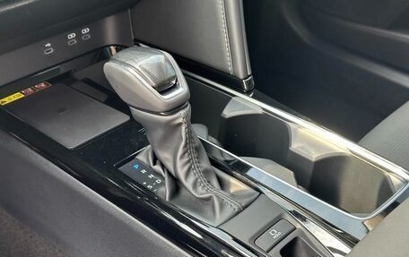 Toyota Camry, 2025 год, 16 фотография