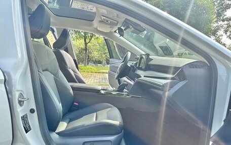 Toyota Camry, 2025 год, 13 фотография