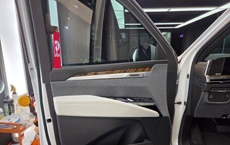 Cadillac Escalade V, 2025 год, 19 550 000 рублей, 16 фотография