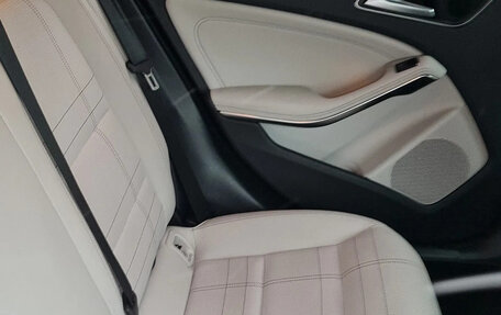 Mercedes-Benz A-Класс, 2015 год, 1 550 000 рублей, 5 фотография