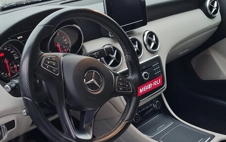 Mercedes-Benz A-Класс, 2015 год, 1 550 000 рублей, 3 фотография