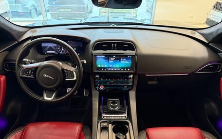 Jaguar F-Pace, 2020 год, 4 600 000 рублей, 17 фотография