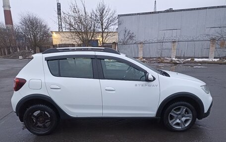 Renault Sandero II рестайлинг, 2019 год, 1 050 000 рублей, 5 фотография