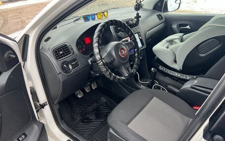 Volkswagen Polo VI (EU Market), 2012 год, 750 000 рублей, 9 фотография