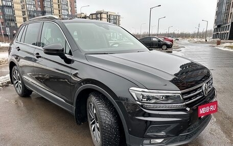 Volkswagen Tiguan II, 2020 год, 3 740 000 рублей, 3 фотография