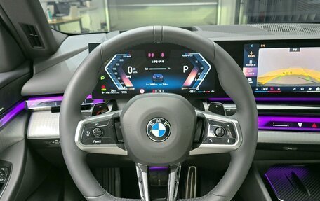 BMW 5 серия, 2025 год, 5 915 000 рублей, 12 фотография