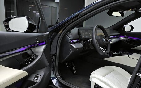 BMW 5 серия, 2025 год, 5 915 000 рублей, 7 фотография