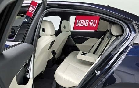 BMW 5 серия, 2025 год, 5 915 000 рублей, 8 фотография