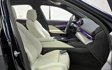 BMW 5 серия, 2025 год, 5 915 000 рублей, 9 фотография