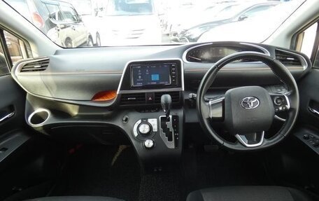 Toyota Sienta II, 2020 год, 1 210 000 рублей, 12 фотография