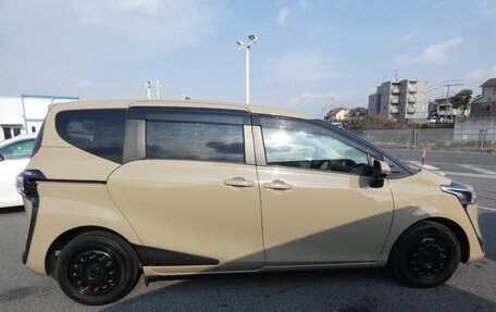 Toyota Sienta II, 2020 год, 1 210 000 рублей, 6 фотография