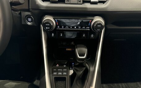 Toyota RAV4, 2025 год, 4 600 000 рублей, 11 фотография