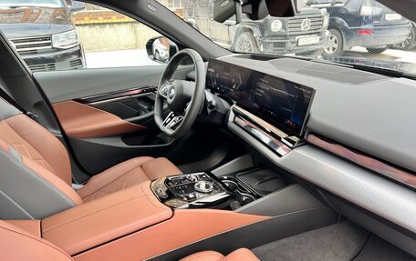 BMW 5 серия, 2025 год, 8 490 000 рублей, 19 фотография