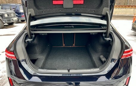 BMW 5 серия, 2025 год, 8 490 000 рублей, 26 фотография