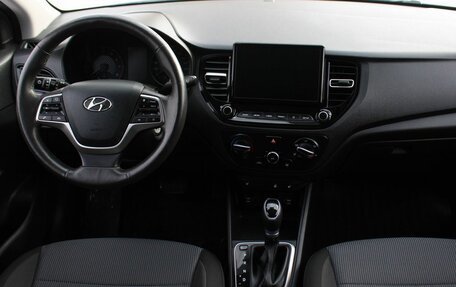 Hyundai Solaris II рестайлинг, 2021 год, 1 579 000 рублей, 13 фотография