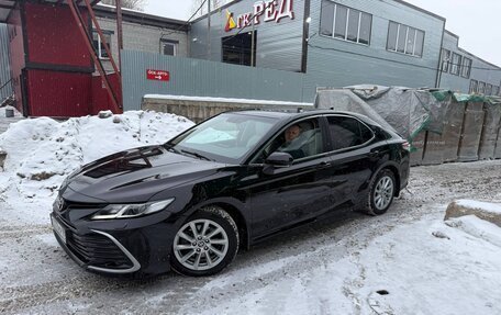 Toyota Camry, 2021 год, 2 900 000 рублей, 1 фотография