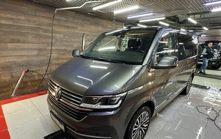 Volkswagen Multivan T6 рестайлинг, 2020 год, 7 300 000 рублей, 1 фотография