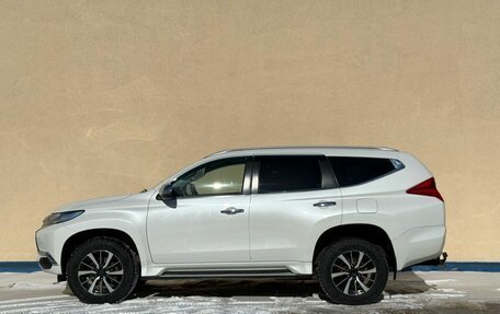 Mitsubishi Pajero Sport III рестайлинг, 2017 год, 2 690 000 рублей, 4 фотография