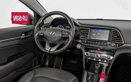 Hyundai Elantra VI рестайлинг, 2019 год, 1 790 000 рублей, 30 фотография