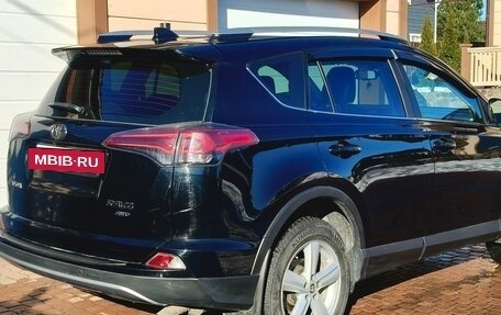 Toyota RAV4, 2017 год, 3 250 000 рублей, 4 фотография