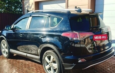 Toyota RAV4, 2017 год, 3 250 000 рублей, 3 фотография