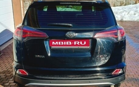 Toyota RAV4, 2017 год, 3 250 000 рублей, 8 фотография