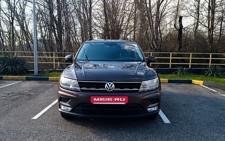 Volkswagen Tiguan II, 2017 год, 1 900 000 рублей, 2 фотография