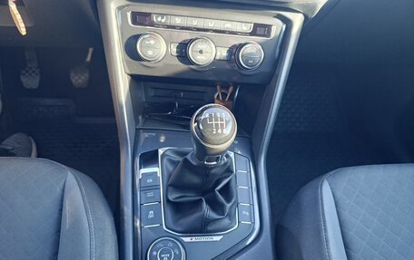 Volkswagen Tiguan II, 2017 год, 1 900 000 рублей, 13 фотография