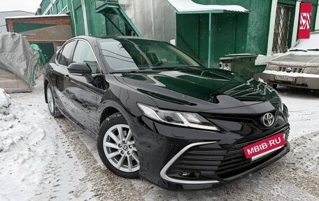 Toyota Camry, 2021 год, 2 900 000 рублей, 8 фотография