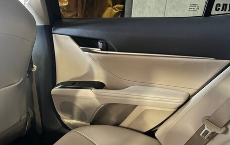 Toyota Camry, 2021 год, 2 900 000 рублей, 18 фотография