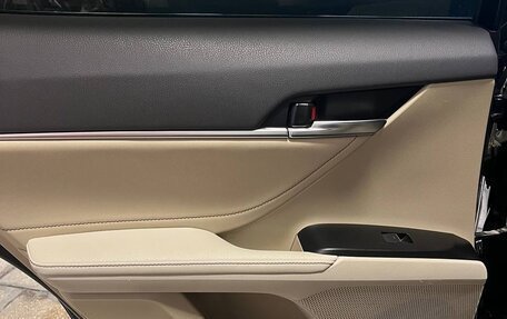 Toyota Camry, 2021 год, 2 900 000 рублей, 16 фотография