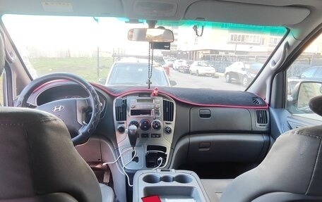 Hyundai Grand Starex Grand Starex I рестайлинг 2, 2011 год, 1 000 000 рублей, 5 фотография