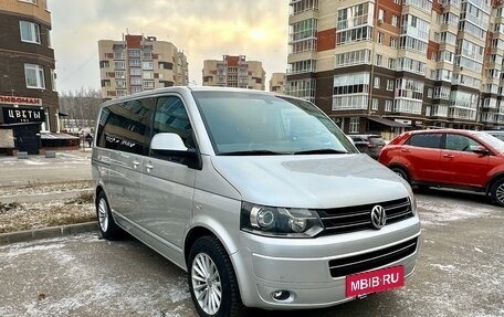 Volkswagen Multivan T5, 2010 год, 2 050 000 рублей, 2 фотография