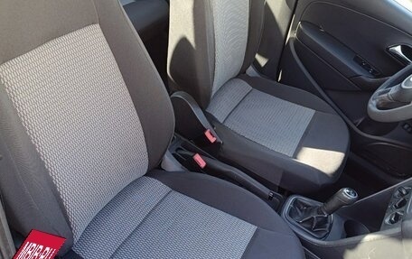 Volkswagen Polo VI (EU Market), 2010 год, 570 000 рублей, 25 фотография