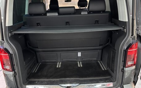 Volkswagen Multivan T6 рестайлинг, 2020 год, 7 300 000 рублей, 6 фотография