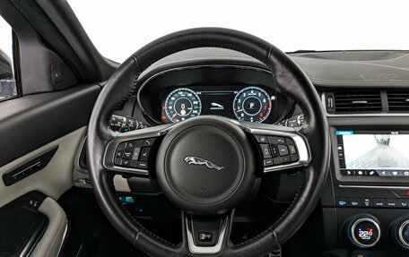 Jaguar E-Pace, 2018 год, 2 700 000 рублей, 22 фотография