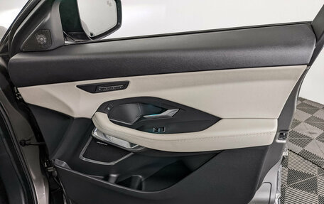 Jaguar E-Pace, 2018 год, 2 700 000 рублей, 24 фотография