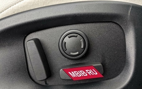 Jaguar E-Pace, 2018 год, 2 700 000 рублей, 29 фотография