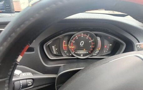 Volvo V40 Cross Country I, 2017 год, 11 фотография