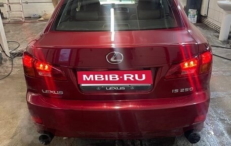 Lexus IS II рестайлинг 2, 2007 год, 1 300 000 рублей, 2 фотография