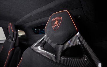 Lamborghini Huracán, 2022 год, 29 900 000 рублей, 29 фотография