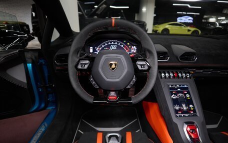 Lamborghini Huracán, 2022 год, 29 900 000 рублей, 36 фотография