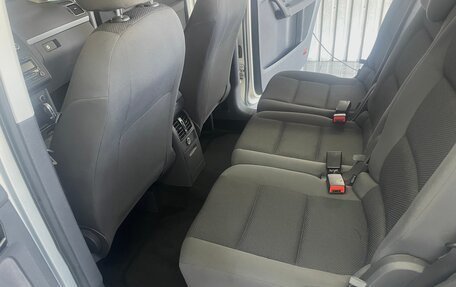 Volkswagen Touran III, 2011 год, 980 000 рублей, 12 фотография