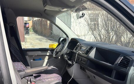 Volkswagen Transporter T6 рестайлинг, 2017 год, 2 550 000 рублей, 5 фотография