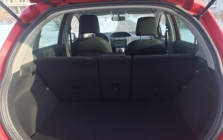 Toyota Yaris III рестайлинг, 2007 год, 390 000 рублей, 5 фотография