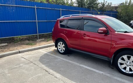 Mitsubishi Outlander III рестайлинг 3, 2010 год, 1 175 000 рублей, 13 фотография